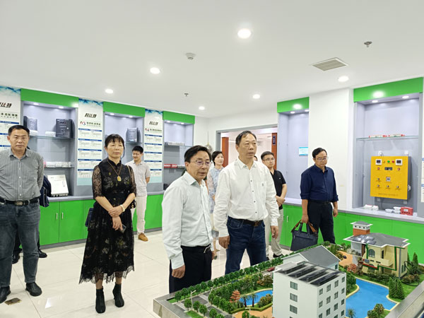 湖南省政协副主席、民建湖南省委会主委赖明勇莅临jy体育·在线(中国)官方网站走访调研